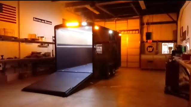 trailer work lights on the truck